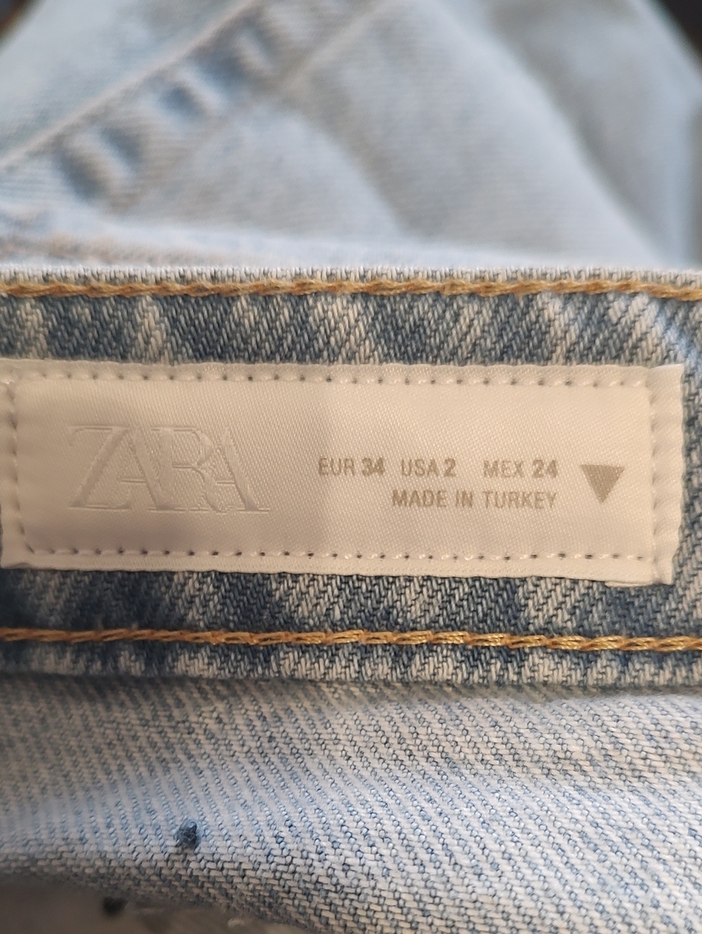 Zara Light Blue Distressed Relaxed Jeans - Picture 4 of 5